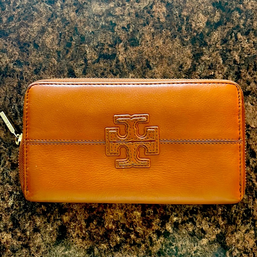 Tory Burch wallet